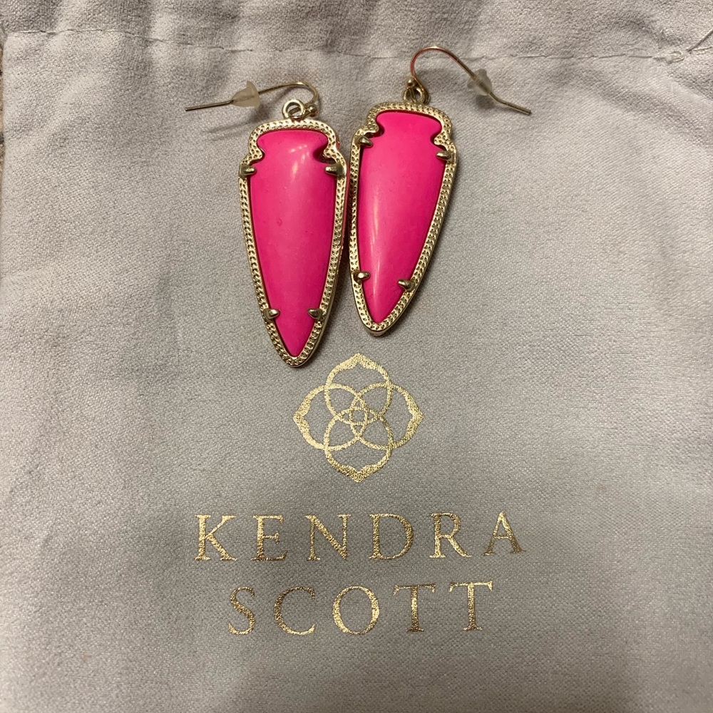 ✨💓 Kendra Scott Sky Hot Pink Earrings 💓✨